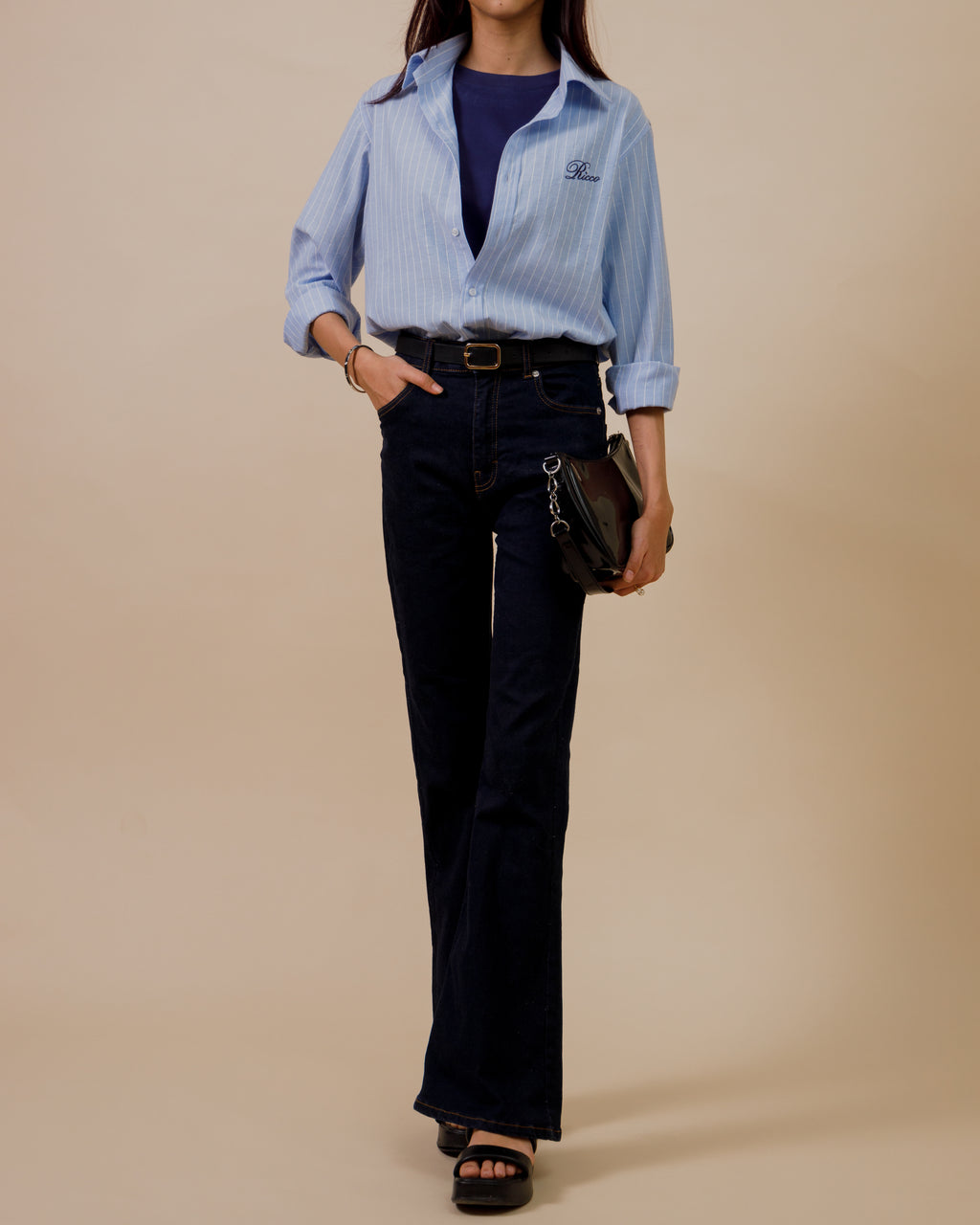 SKYLINE BUTTON DOWN