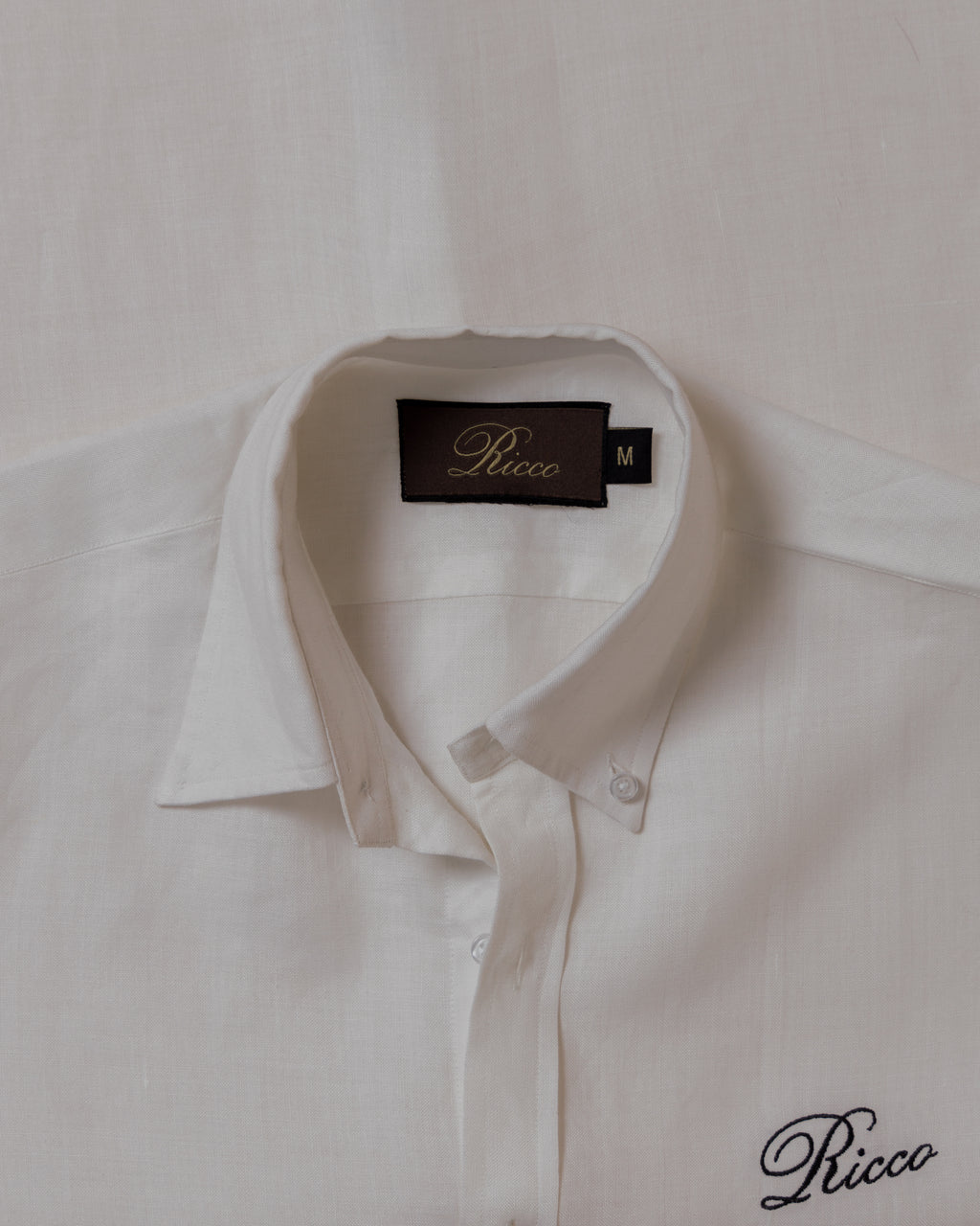 CHALK LINEN BUTTON DOWN