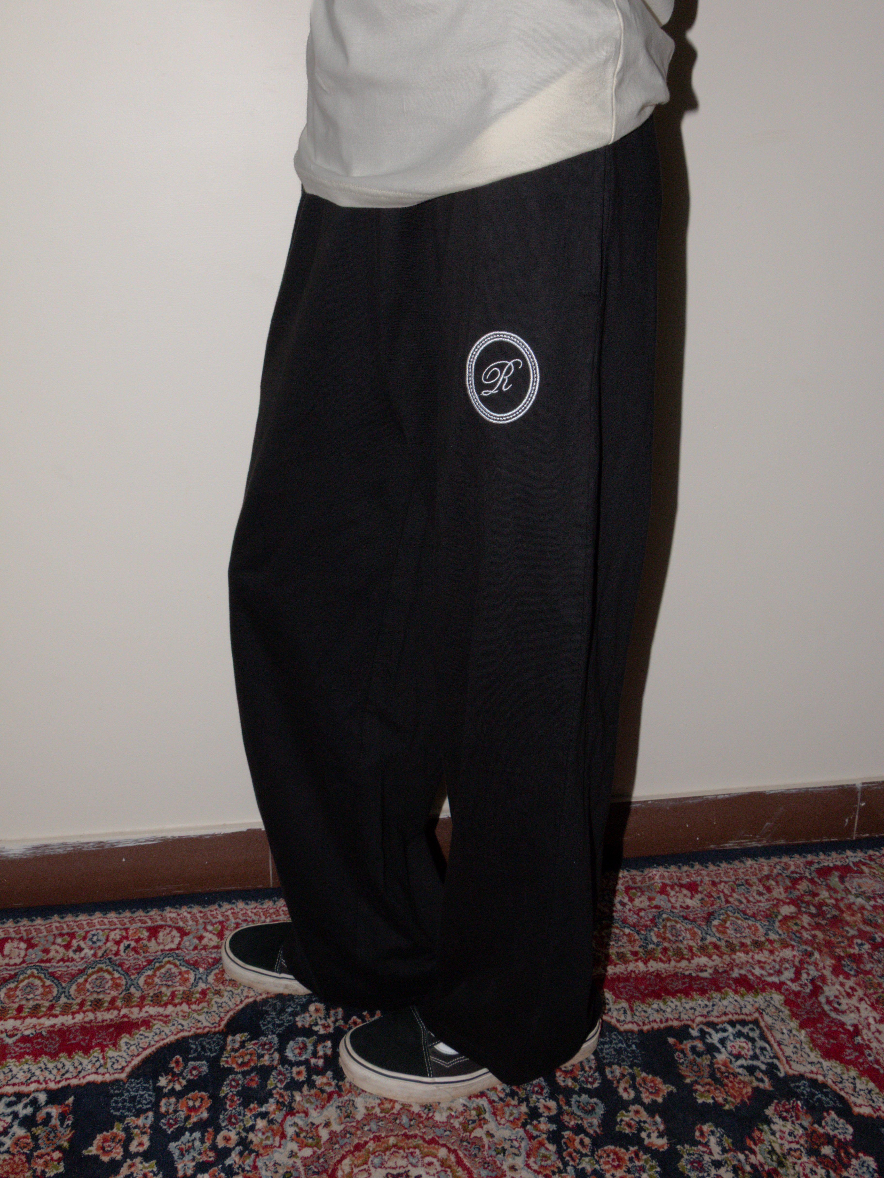 BLACK EVERYDAY SWEATPANT
